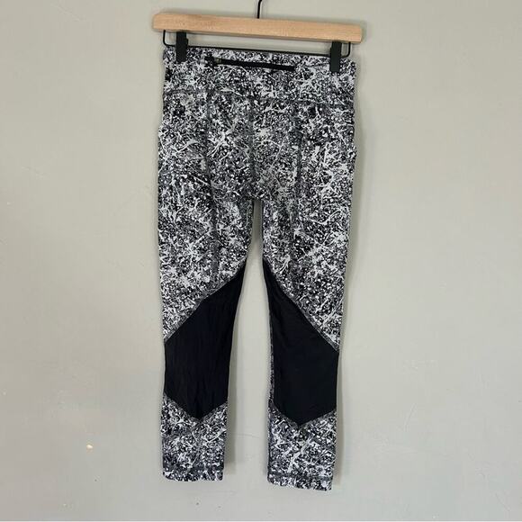 Lululemon Pace Rival Crop Paint Splash Silver Drop Multi / Black Size 4 - Picture 3 of 7